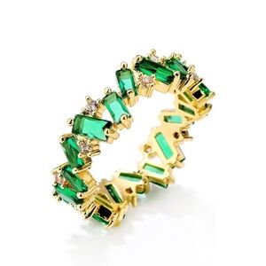 Emerald Green Cubic Zirconia Ring Size 8